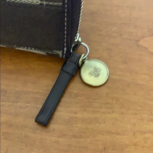 Coach Wallet - Picture 2 of 6